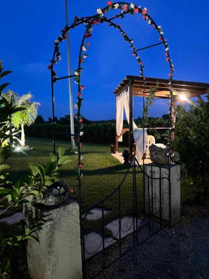 A Lu Fanizza Bed and Breakfast Cutrofiano Εξωτερικό φωτογραφία